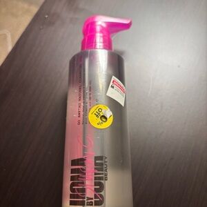 Uoma Beauty Skincare‎ Makeup Remover with Pink Cap